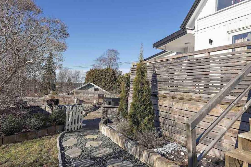 Mysigt Hus Med Natur & Jacuzzi I Olofstorp Гьотеборг Екстериор снимка
