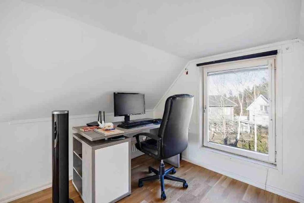 Mysigt Hus Med Natur & Jacuzzi I Olofstorp Гьотеборг Екстериор снимка