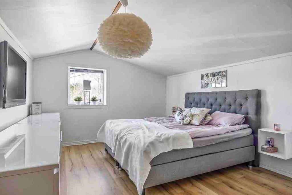 Mysigt Hus Med Natur & Jacuzzi I Olofstorp Гьотеборг Екстериор снимка